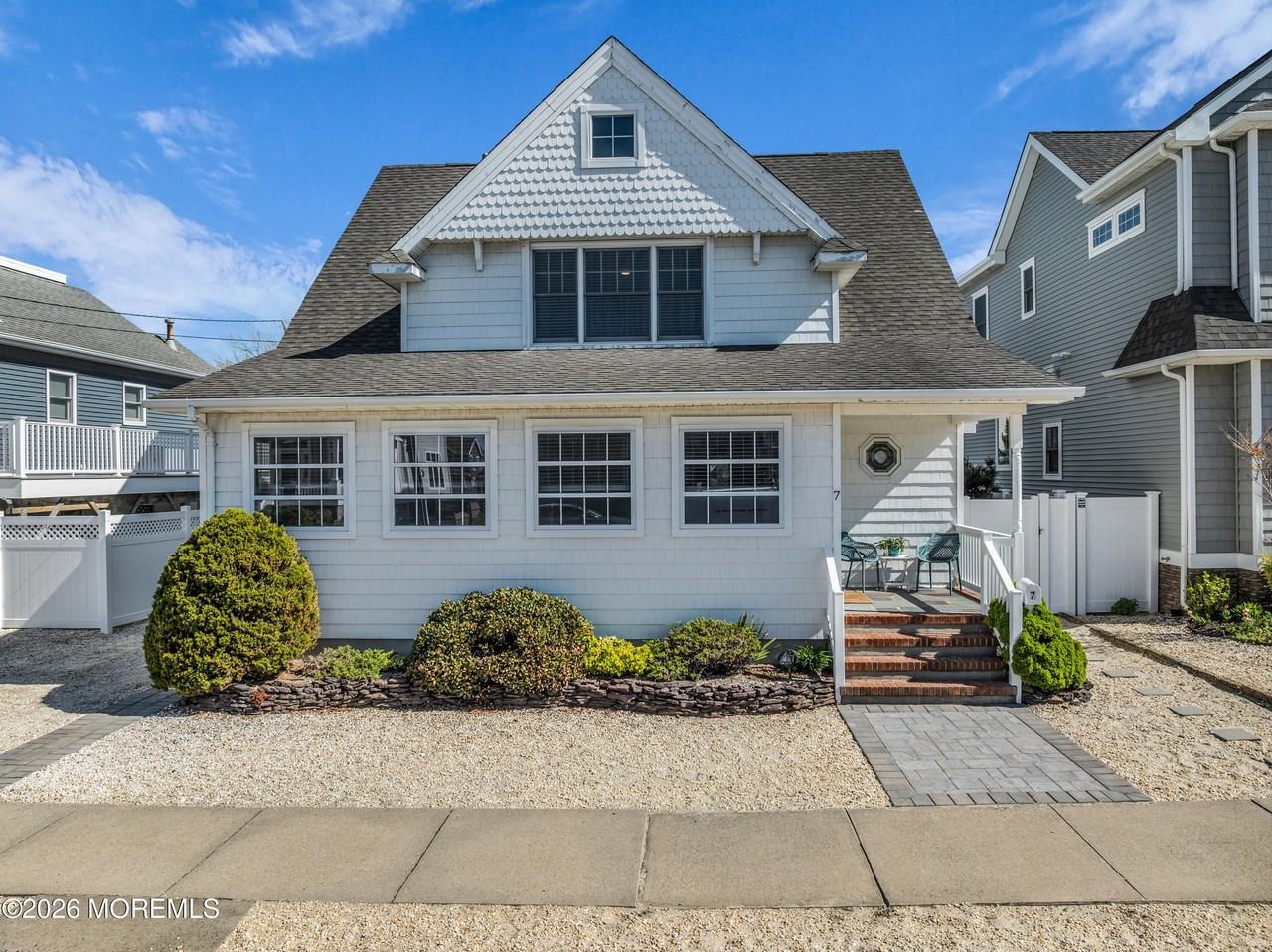 7 Ortley Ave - Photo 3 of 47