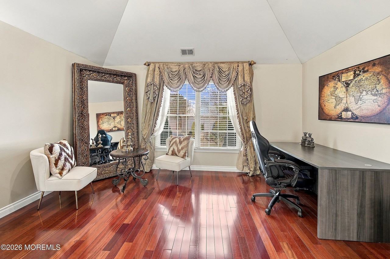 309 Flower Ln - Photo 5 of 32
