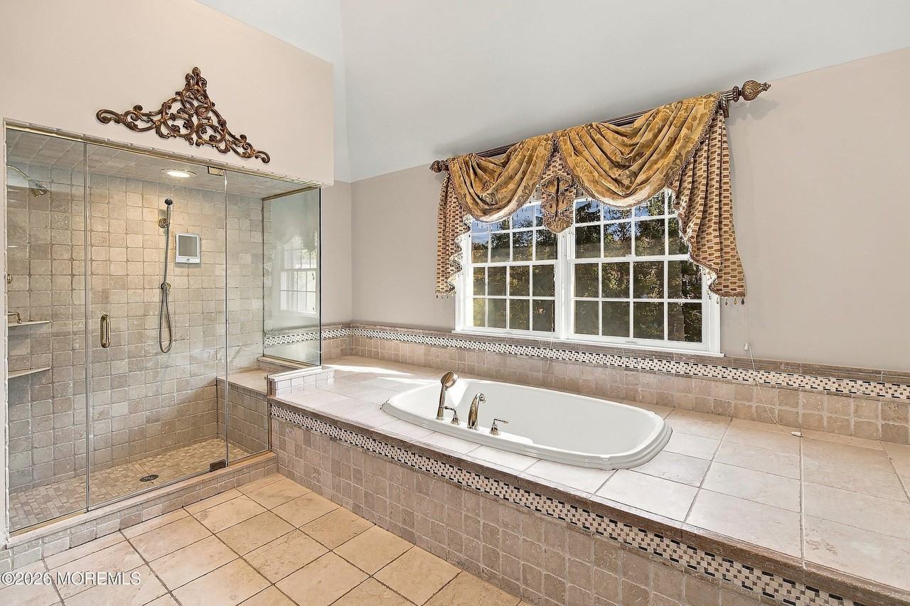 309 Flower Ln - Photo 6 of 32