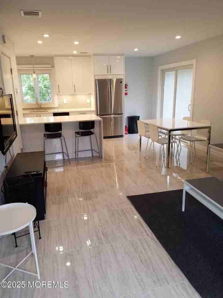 87 Poplar Ave #W - Photo 4 of 10