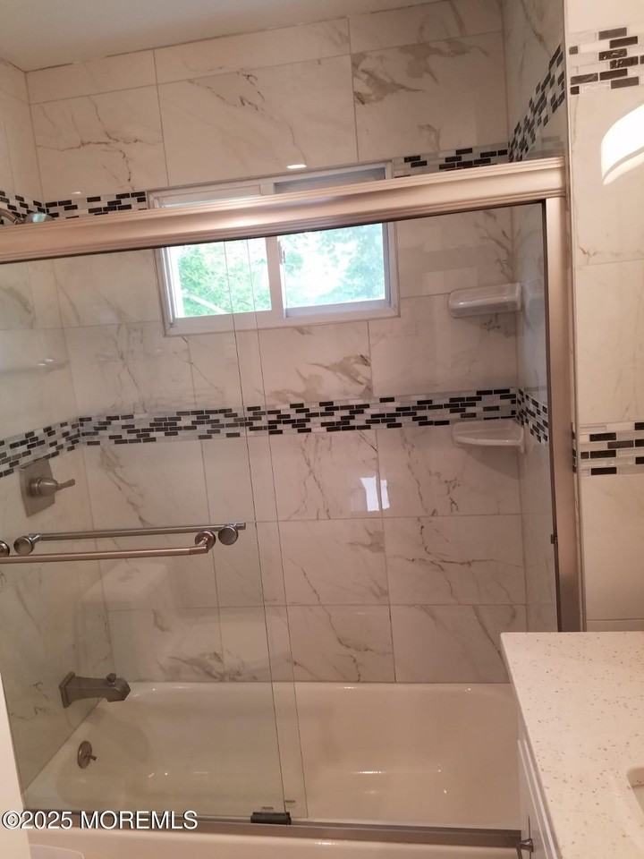 87 Poplar Ave #W - Photo 7 of 10