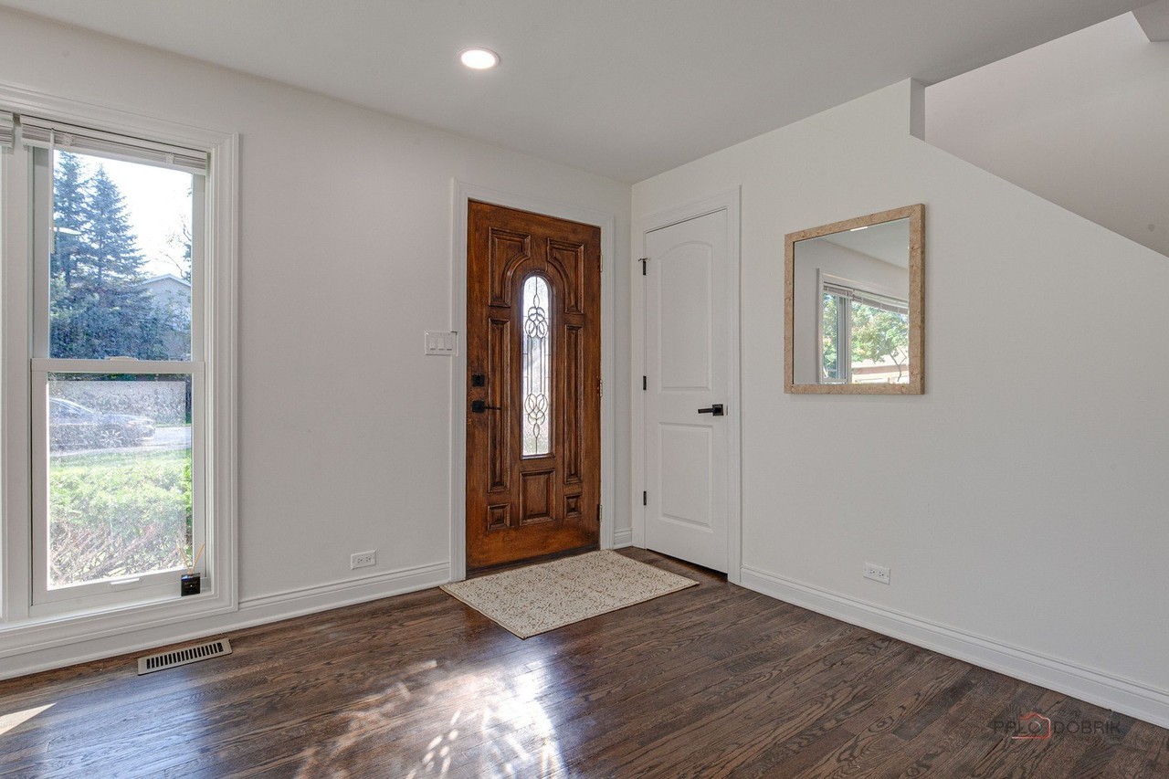 2272 Asbury Rd - Photo 2 of 43