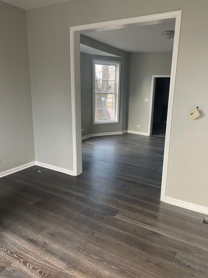 7652 S Dante Ave #2 - Photo 3 of 6
