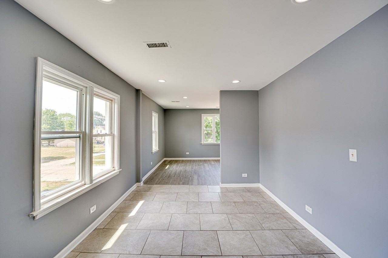 208 Mound St #2 - Photo 6 of 17