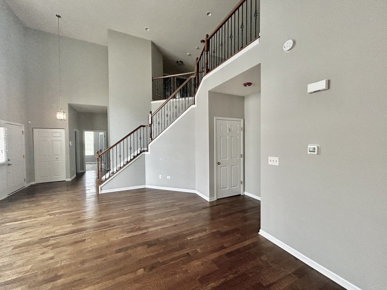 2713 Blakely Ln - Photo 2 of 18