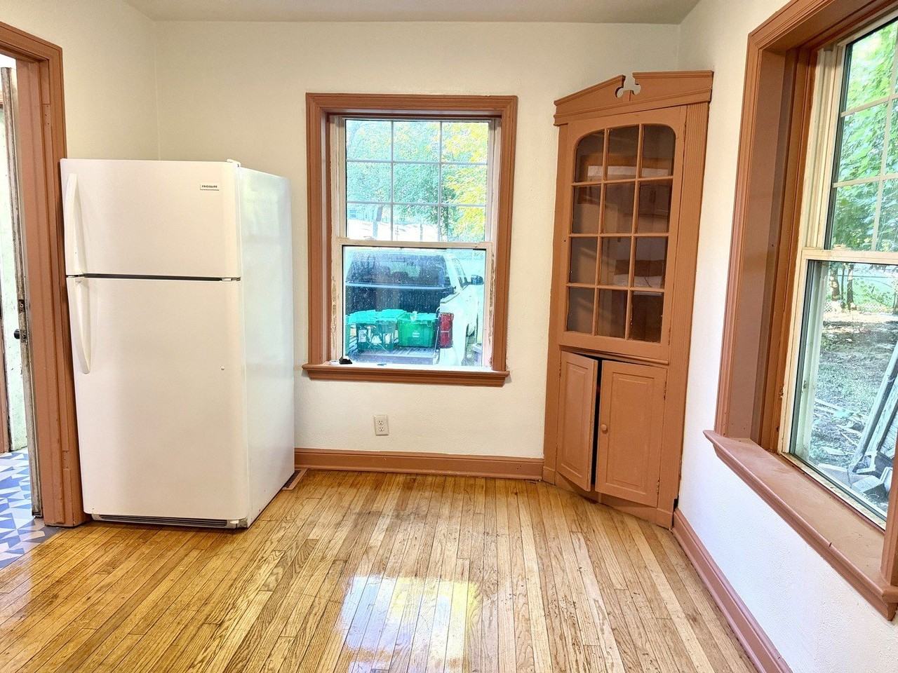1613 Green St #1613 - Photo 7 of 24