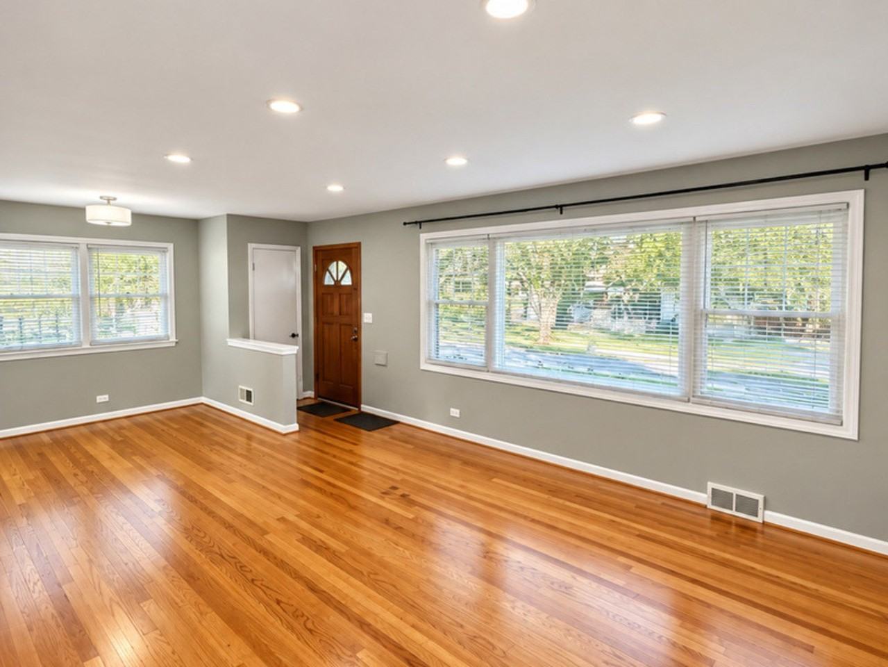 4408 N Redwood Dr - Photo 4 of 9