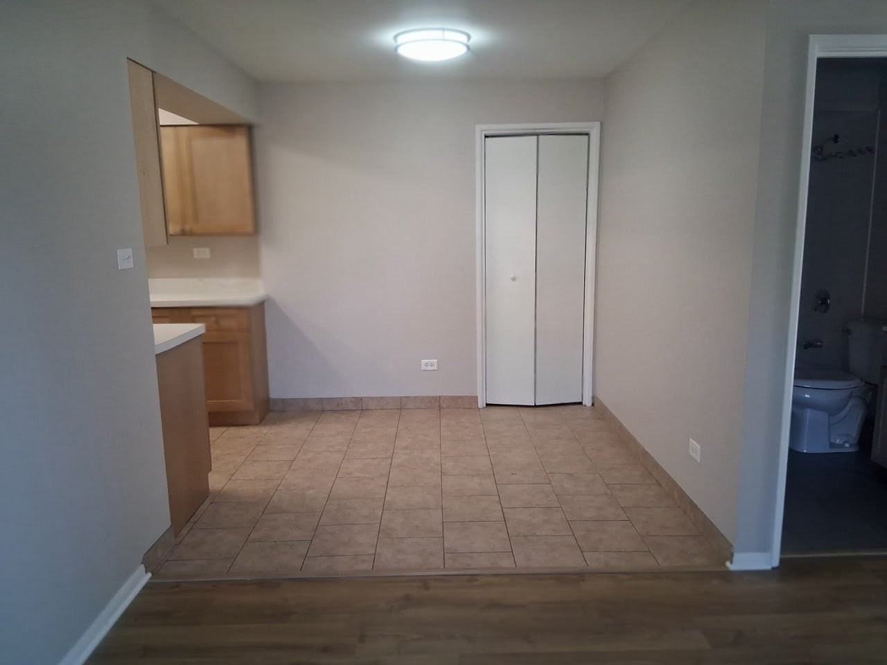 11030 S Ridgeland Ave #8 - Photo 4 of 9