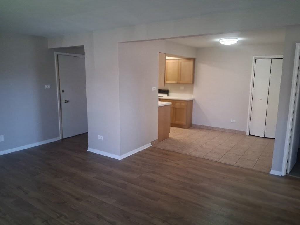 11030 S Ridgeland Ave #8 - Photo 7 of 9
