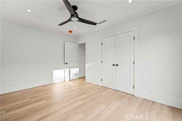 16243 Chatsworth St - Photo 2 of 8