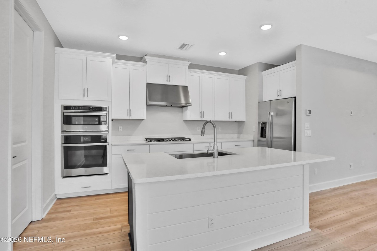 351 Millenia Dr - Photo 4 of 30