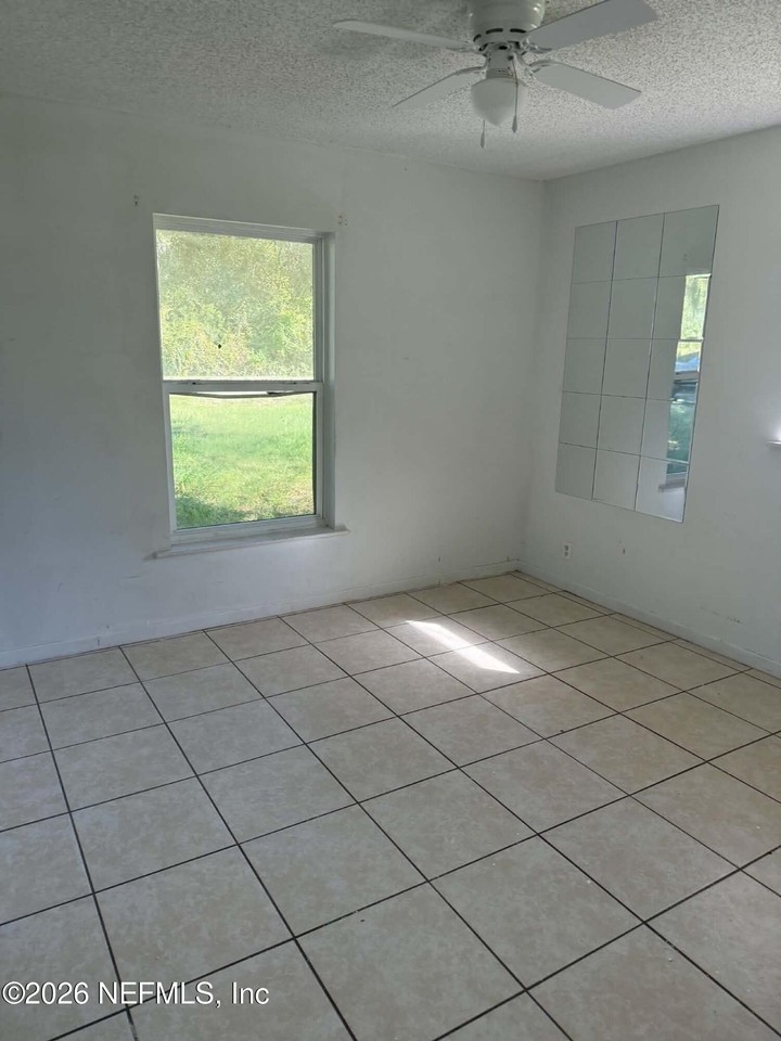 207 Skeet Club Rd - Photo 6 of 8