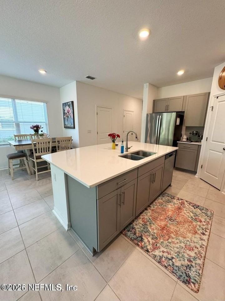 326 Annies Pl - Photo 4 of 31