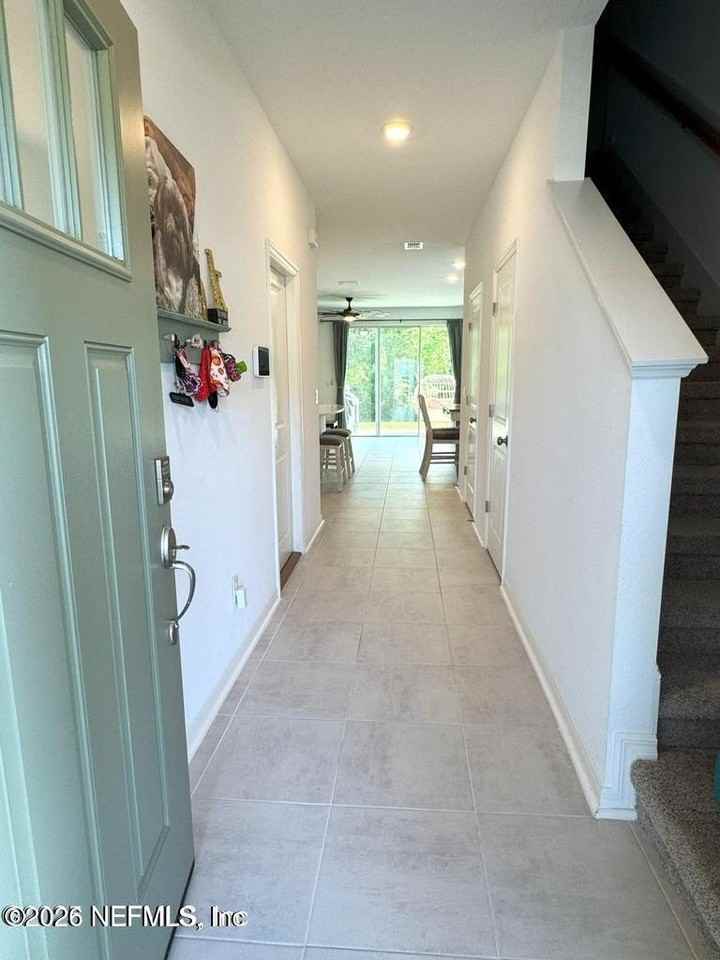 326 Annies Pl - Photo 7 of 31