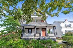 featured image of 20101 Tracy Ave #1DN