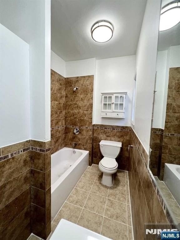 112 Hayward Pl #1 - Photo 3 of 7