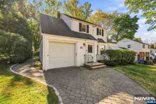 16 Hillcrest Rd - Photo 1 of 1