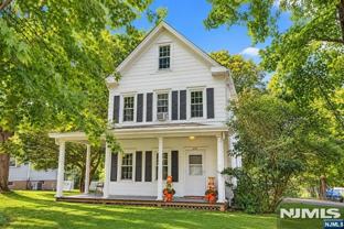 370 Sicomac Ave - Photo 1 of 1