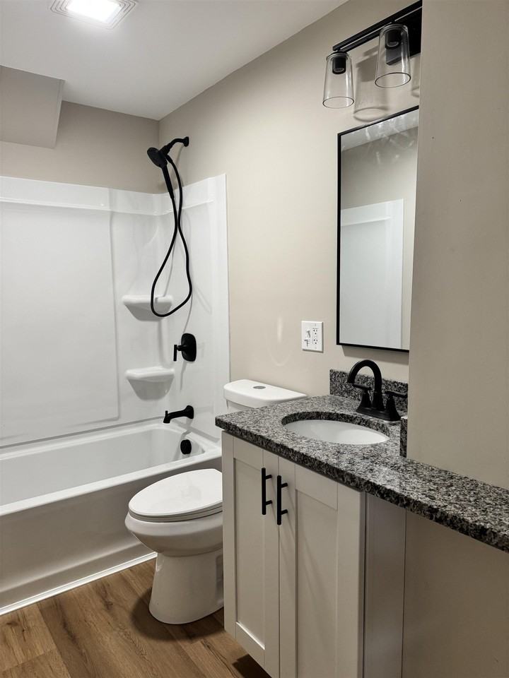 361 Elgin Ave - Photo 7 of 18