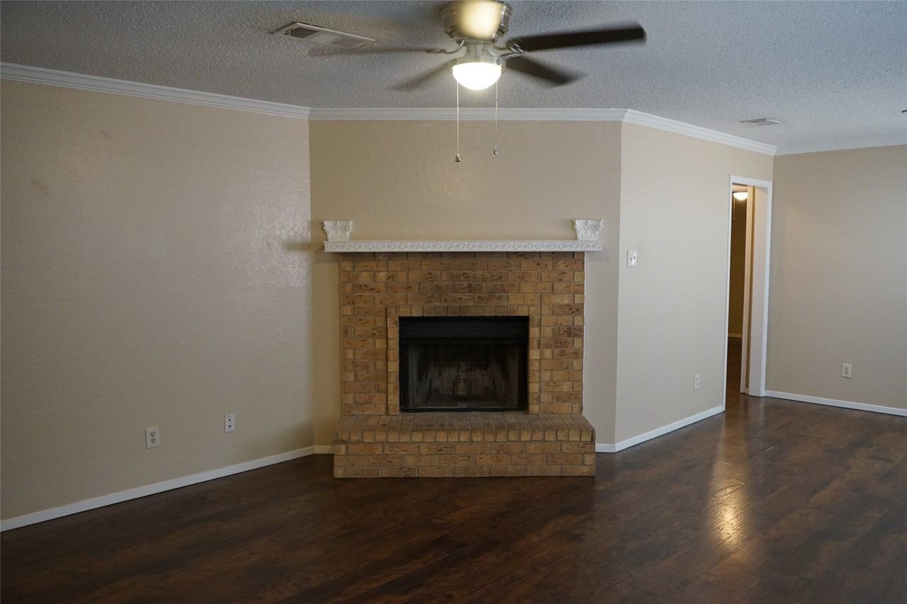 122 S Pipeline Rd W - Photo 2 of 21