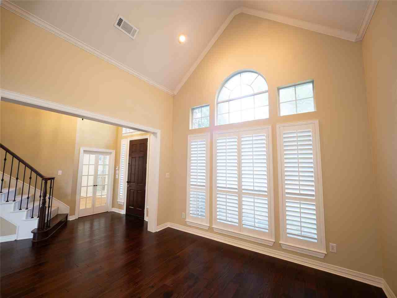 1107 Dunlay Ct - Photo 6 of 39
