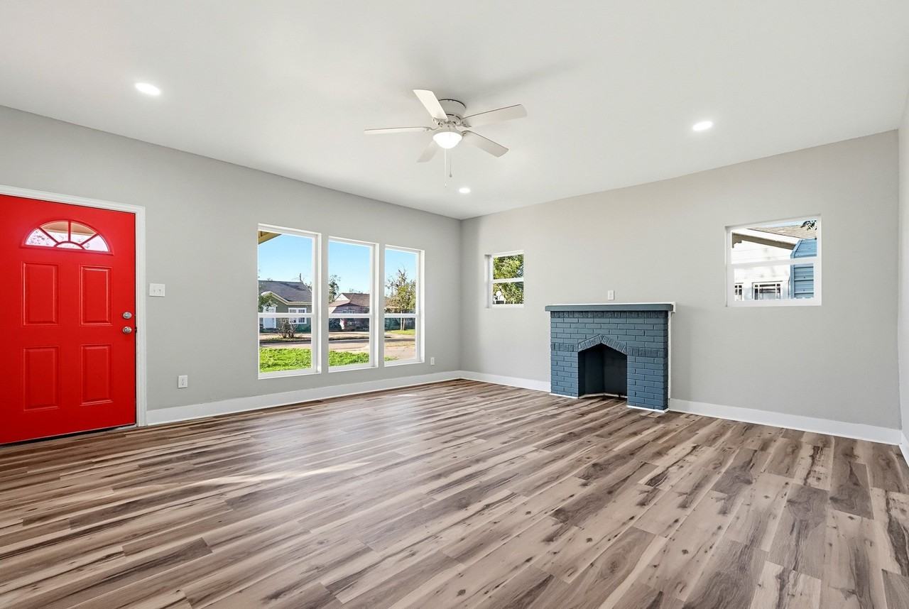 1766 Sandefer St - Photo 5 of 38