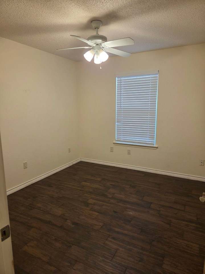6499 Central Ave - Photo 5 of 10
