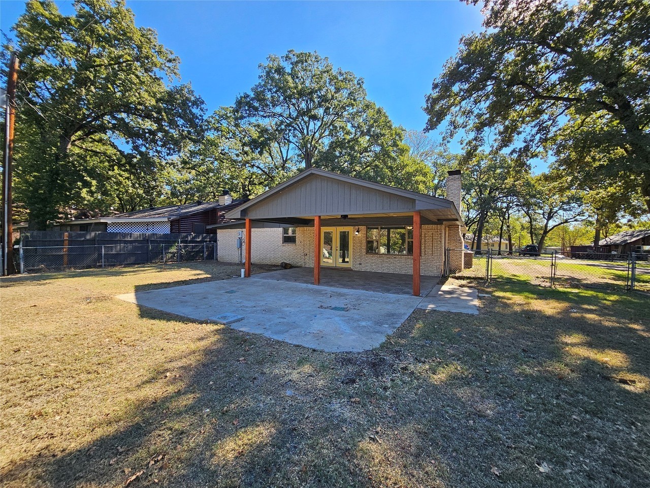 130 Littlefield Dr - Photo 3 of 16