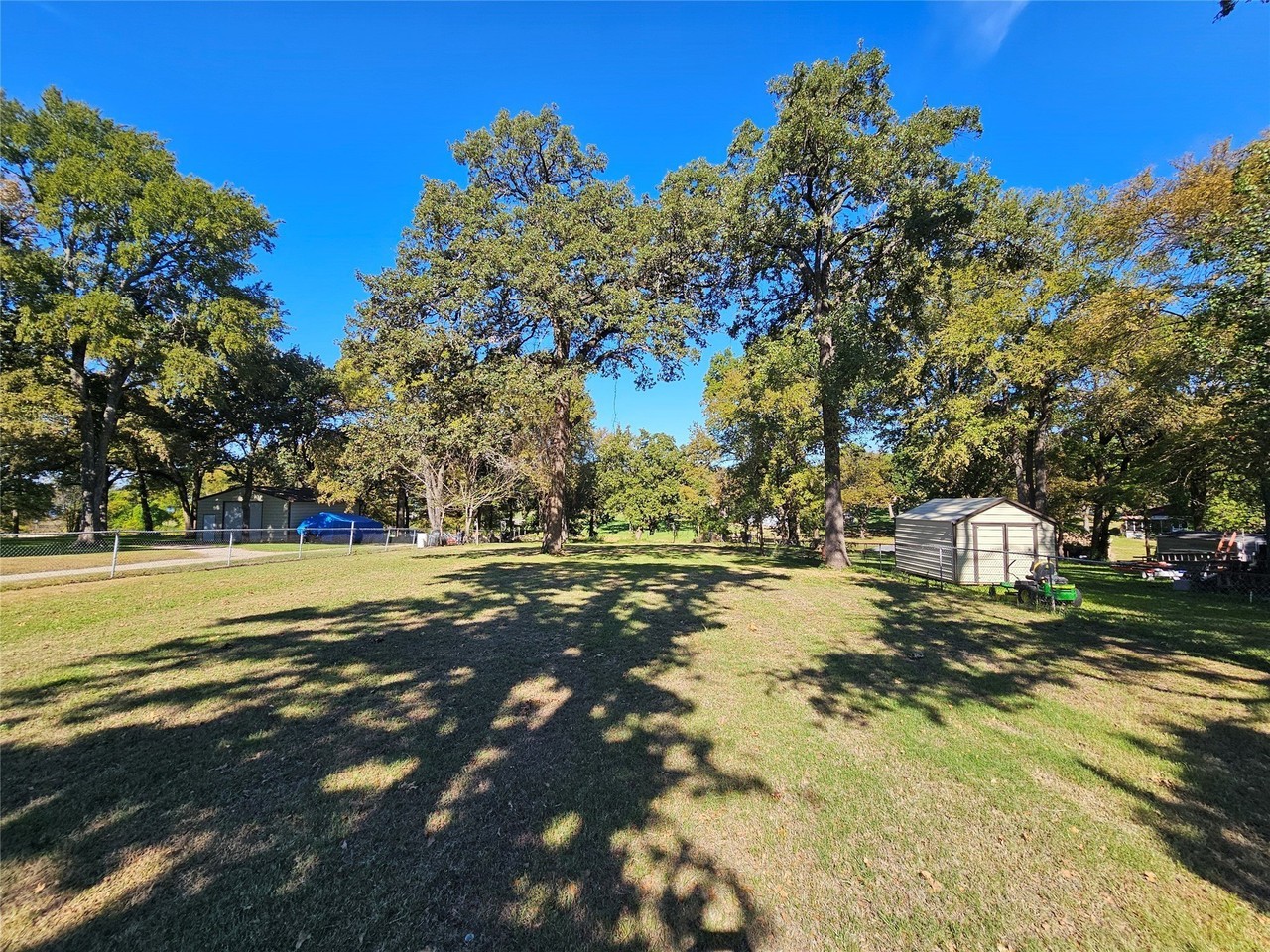 130 Littlefield Dr - Photo 5 of 16