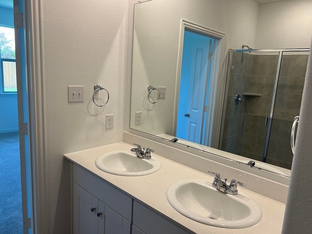 1020 Longleaf Ln - Photo 7 of 19