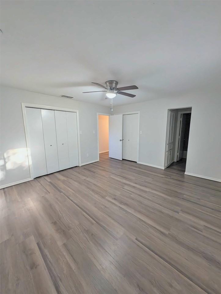 407 Heritage Trl - Photo 3 of 26