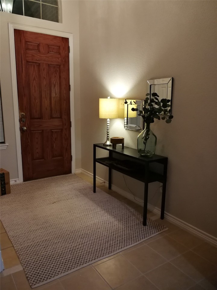 4312 Cannock Dr - Photo 4 of 33