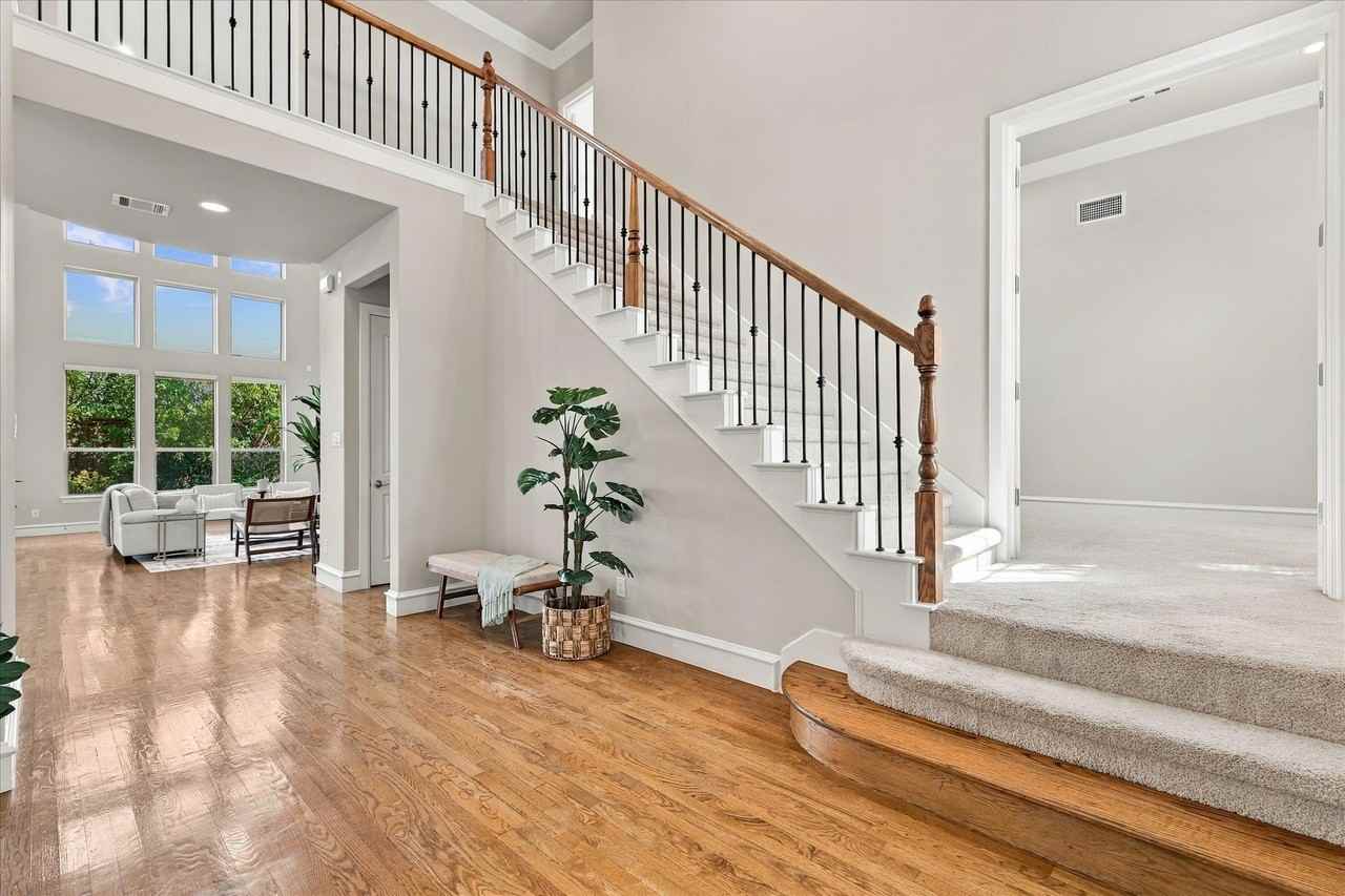 6200 Corsica Way - Photo 2 of 40