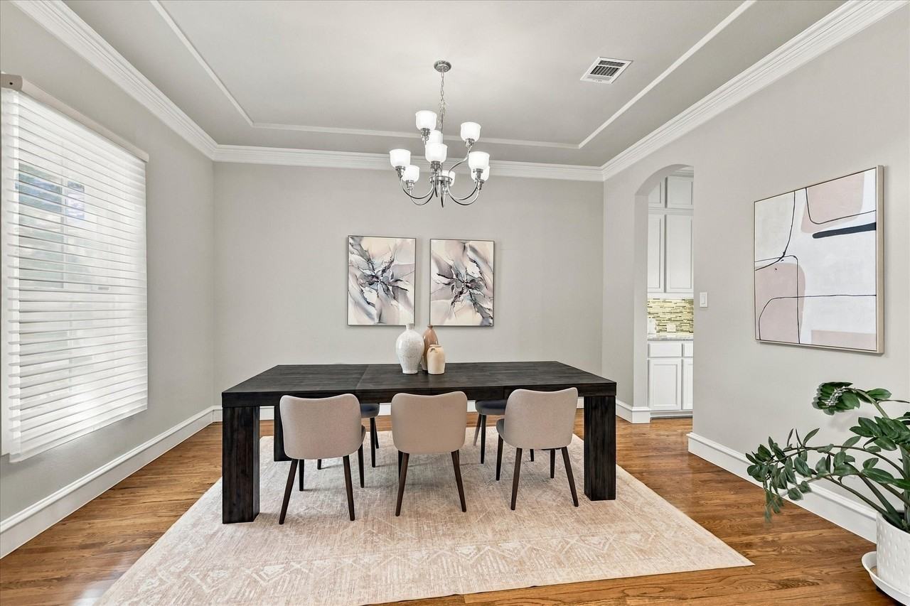 6200 Corsica Way - Photo 3 of 40