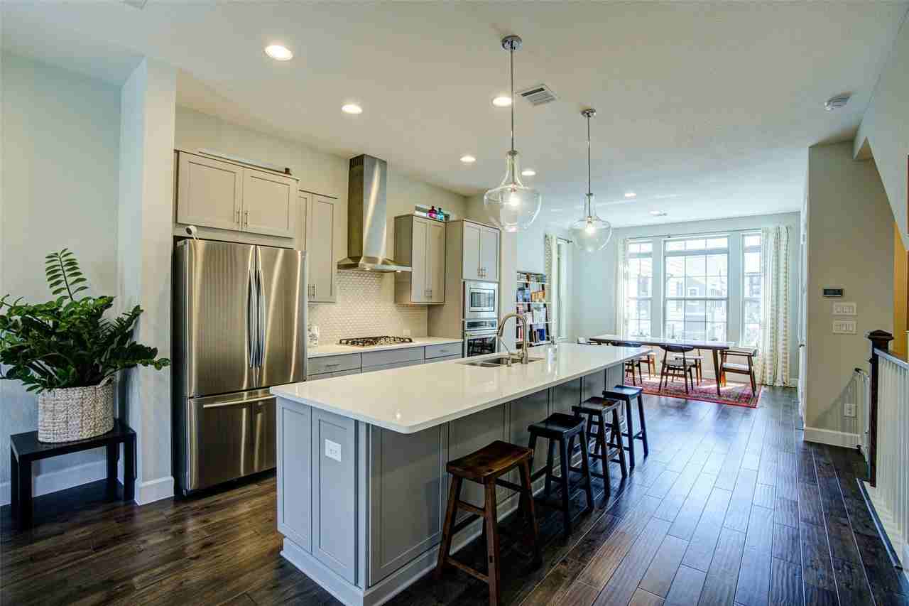 2725 Yellow Jasmine Ln - Photo 4 of 14
