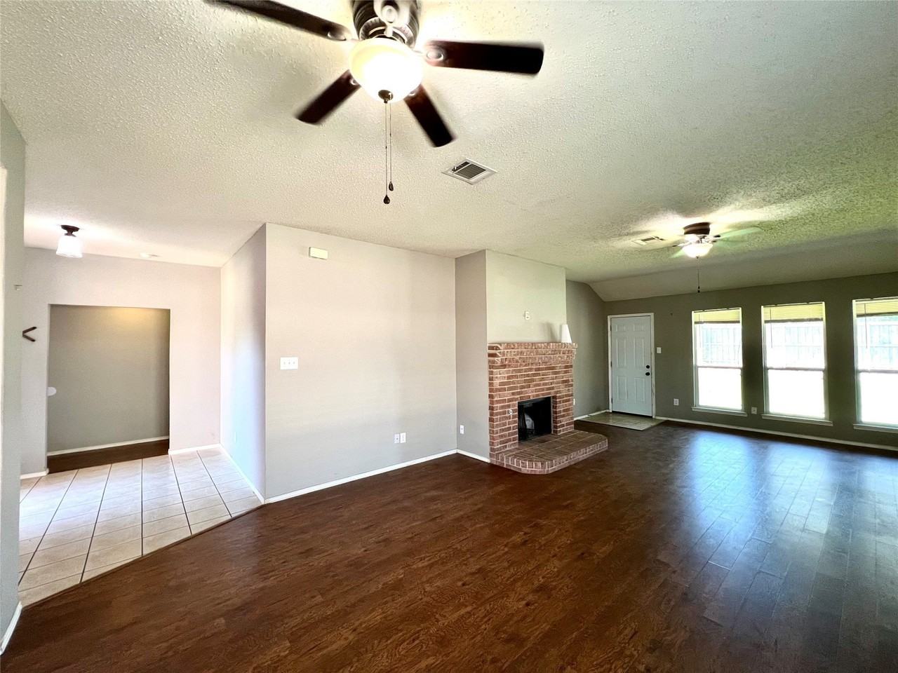 9900 Tyler Dr - Photo 4 of 18