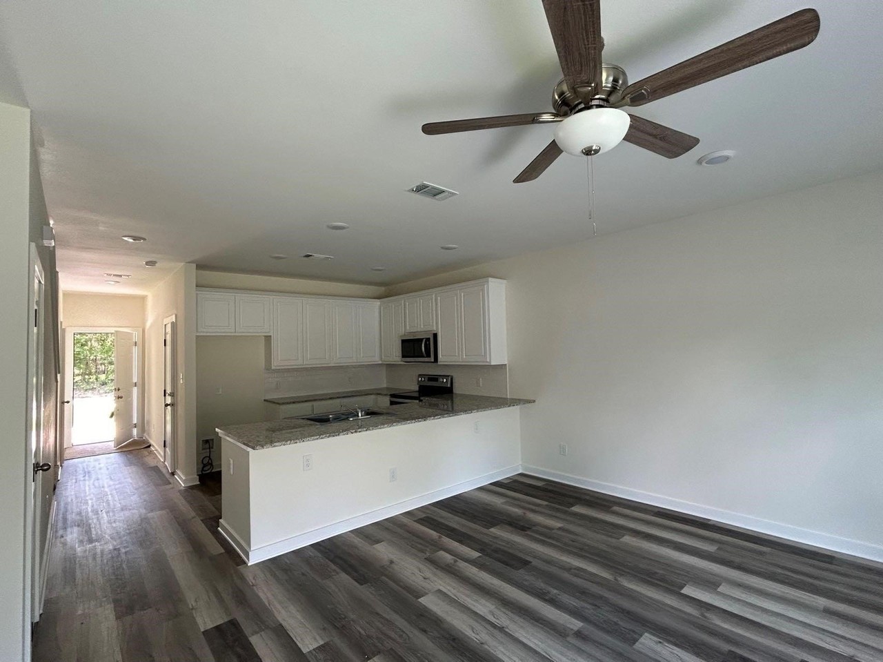 204 Henderson St - Photo 2 of 21