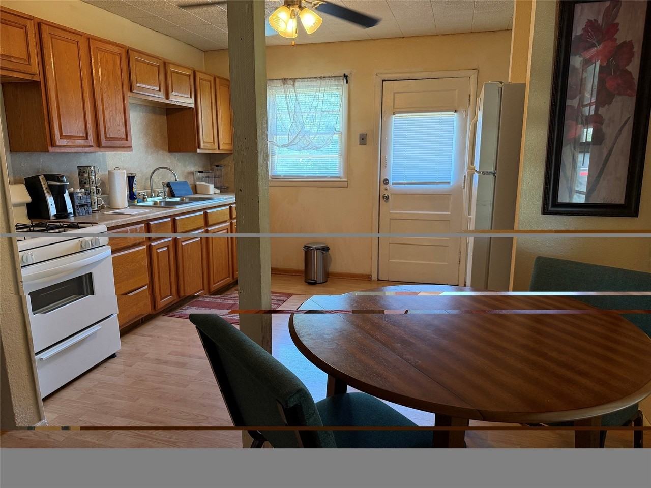 1246 S Crockett Dr - Photo 6 of 10