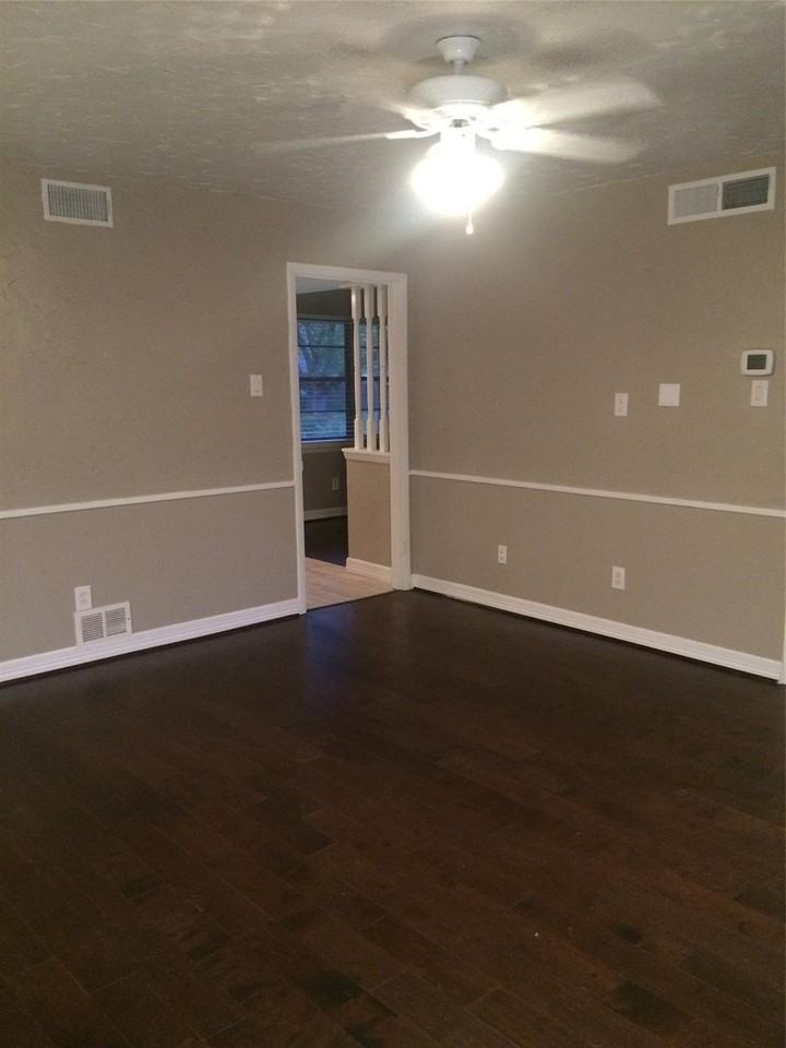 1217 Cloverdale Dr - Photo 3 of 17