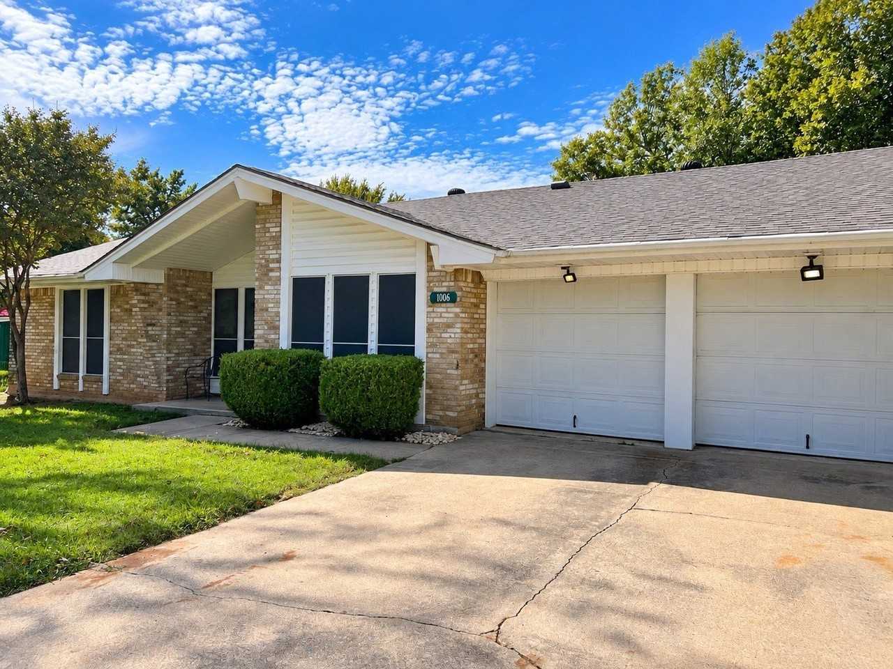 1006 Walnut Pl - Photo 3 of 25