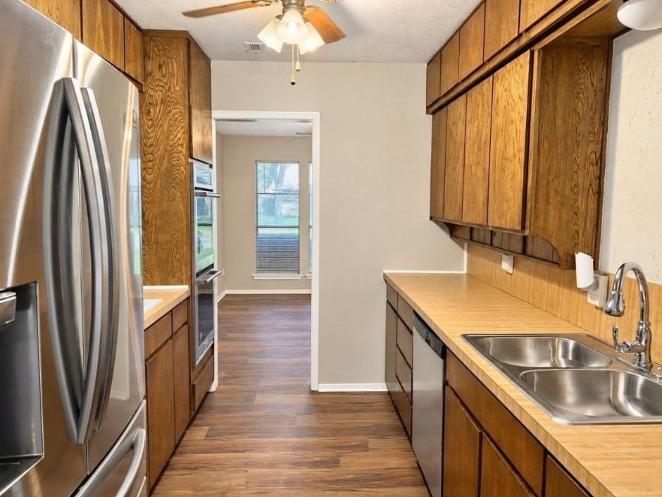 1006 Walnut Pl - Photo 7 of 25