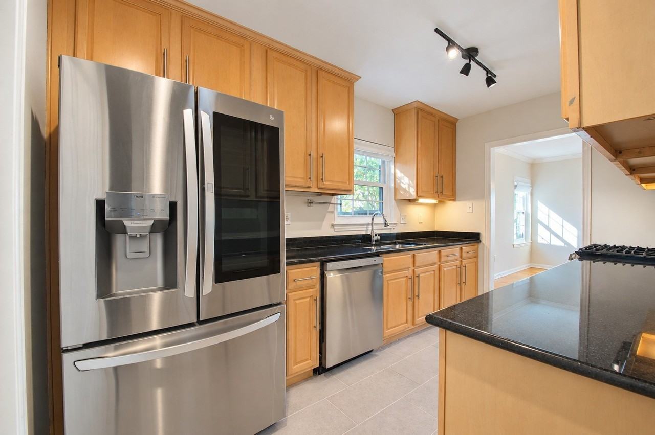 6050 Ellsworth Ave - Photo 4 of 23