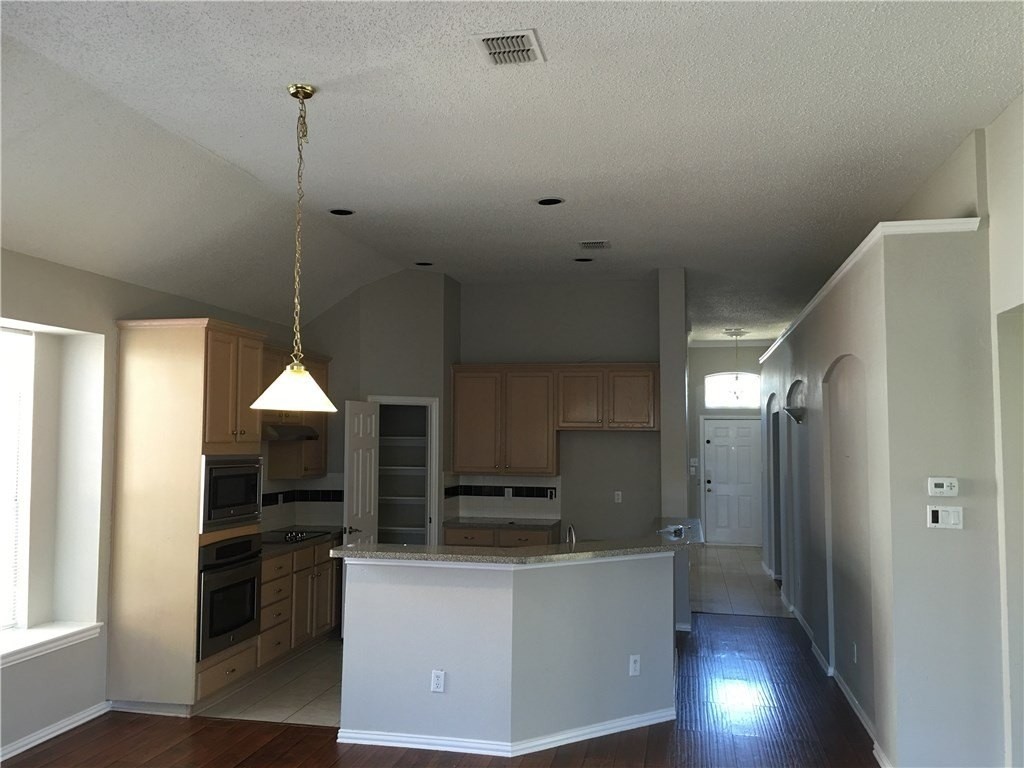 8609 Ironwood Dr - Photo 5 of 12