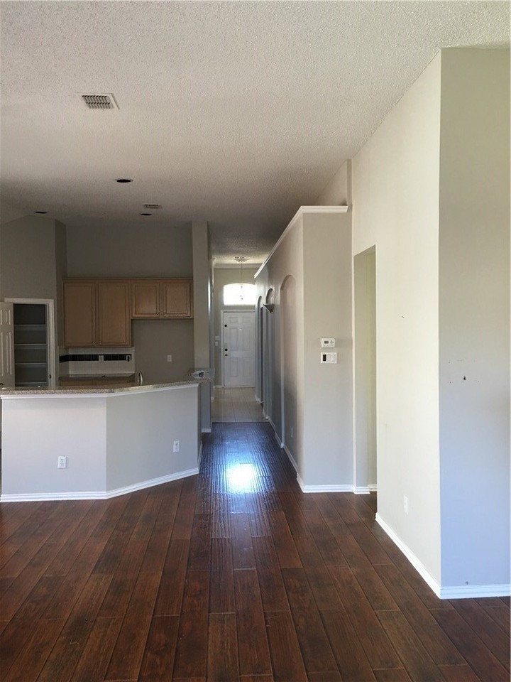 8609 Ironwood Dr - Photo 6 of 12