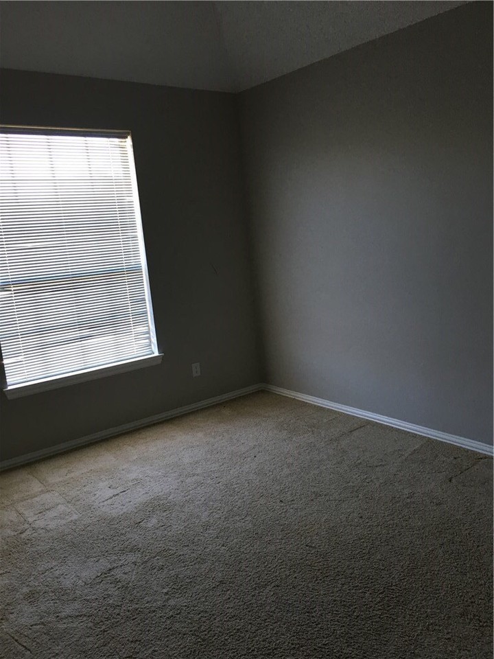 8609 Ironwood Dr - Photo 7 of 12