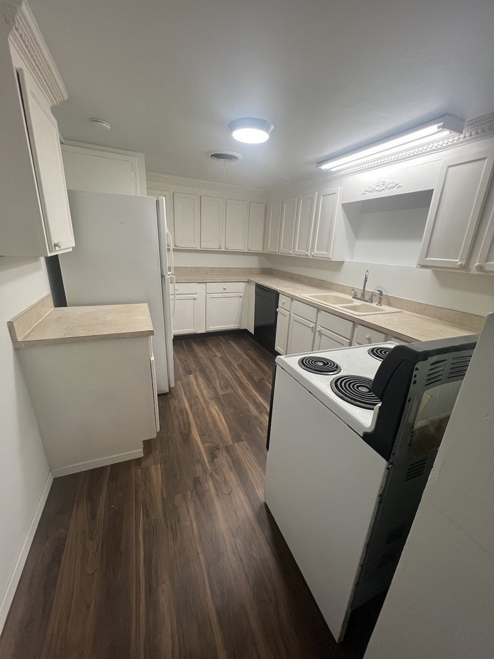 234 William St - Photo 5 of 11