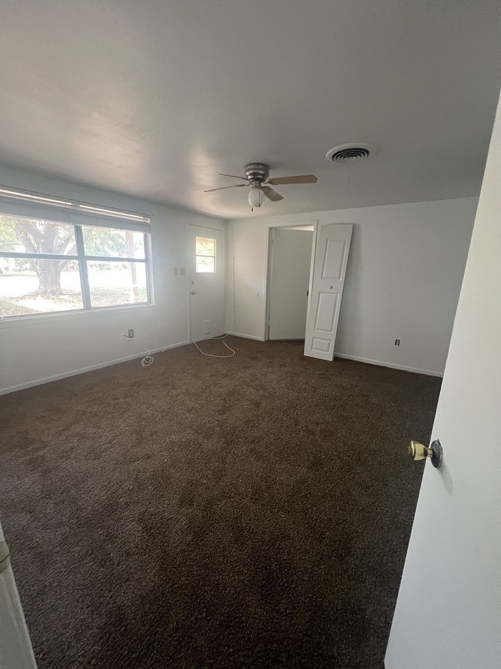 234 William St - Photo 7 of 11