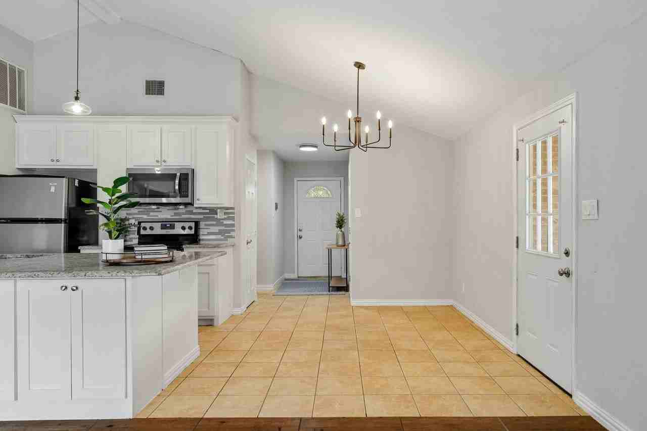 4205 Caldwell Ave - Photo 6 of 33