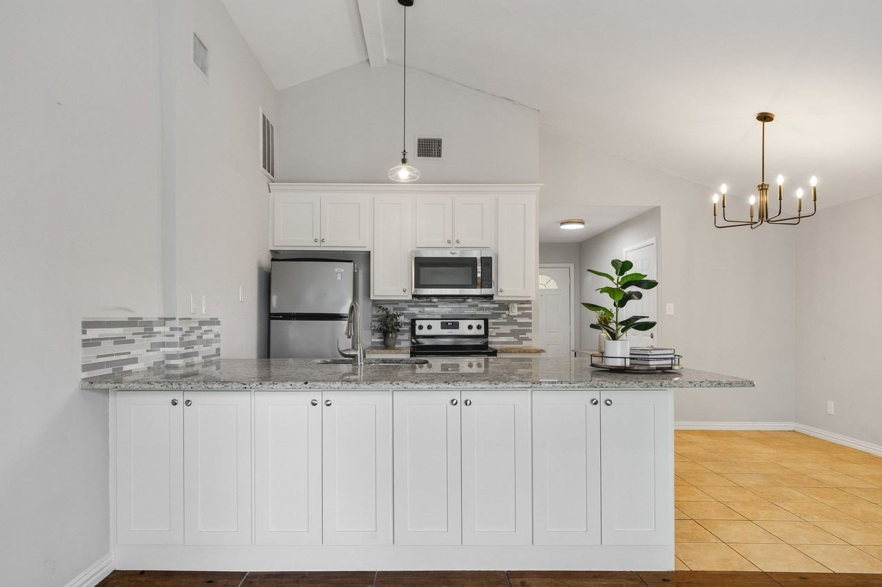 4205 Caldwell Ave - Photo 7 of 33