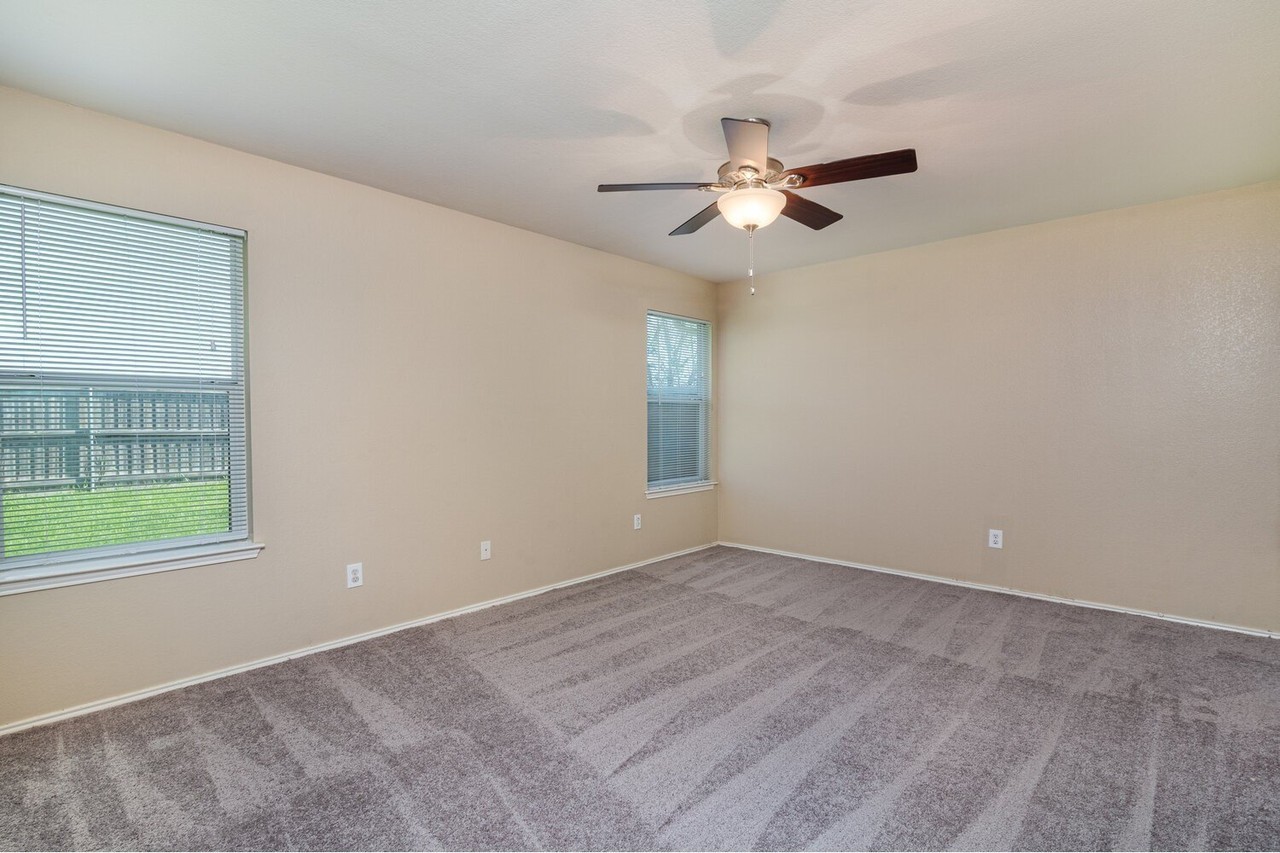 812 Cooper Ln - Photo 7 of 12